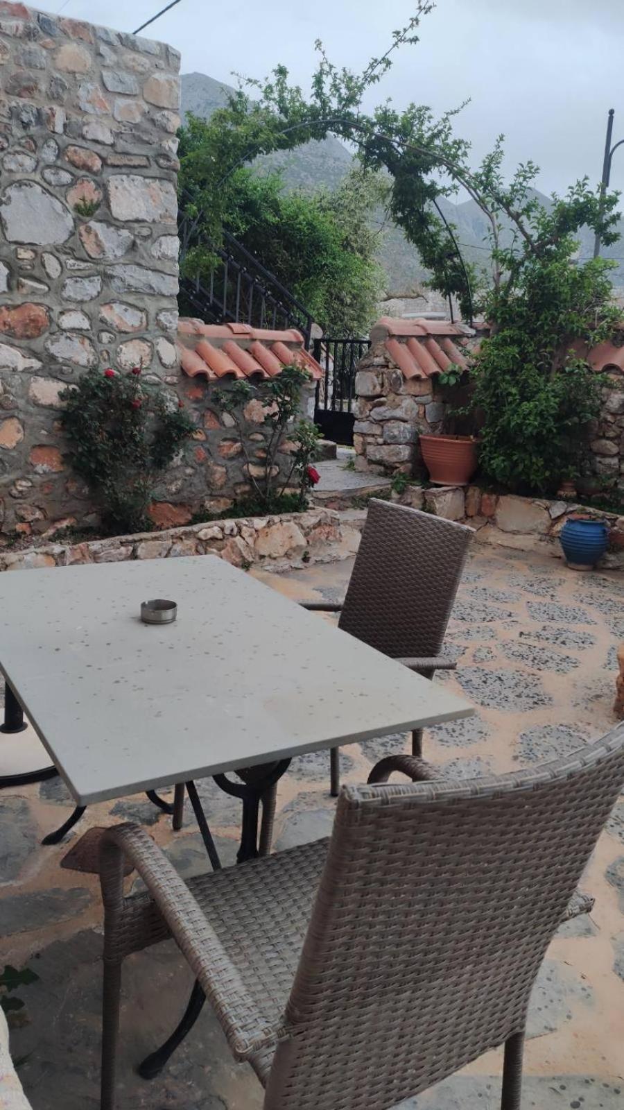 200 Year Old 'Kamara Suite' With Private Garden Pyrgos Dirou Luaran gambar